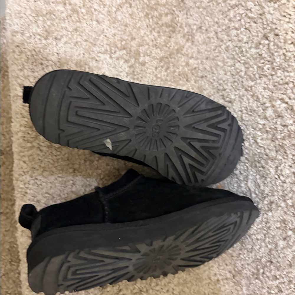 Black Ugg Classic Micro - Picture 3 of 6